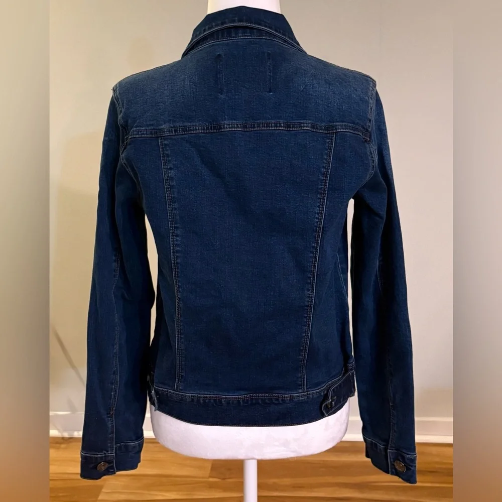 Like New, Nine West Dark Wash Fitted Jean Jacket, Breast Pockets, Size Junior M - Picture 2 of 8